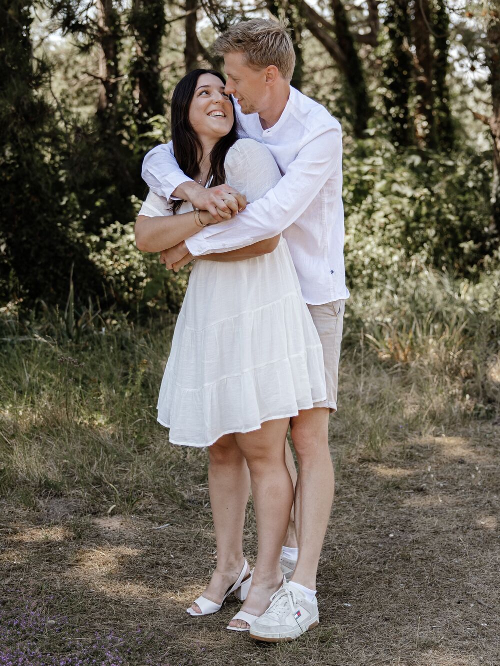 Alexandre et Juliette sous les pins